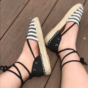 TRENDSETTER - BLACK/WHITE